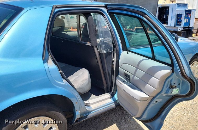 image for item LS9594 2005 Ford Crown Victoria Police Interceptor