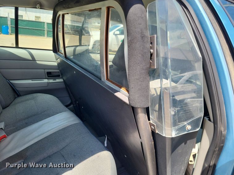 image for item LS9594 2005 Ford Crown Victoria Police Interceptor