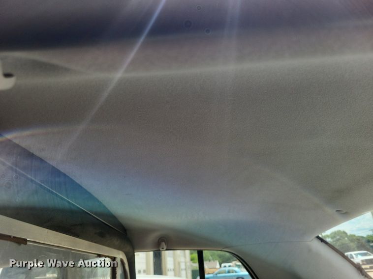 image for item LS9594 2005 Ford Crown Victoria Police Interceptor