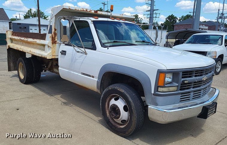 image for item LS9595 2001 Chevrolet Silverado 3500HD  dump bed pickup truck