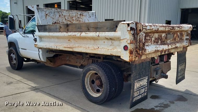 image for item LS9595 2001 Chevrolet Silverado 3500HD  dump bed pickup truck