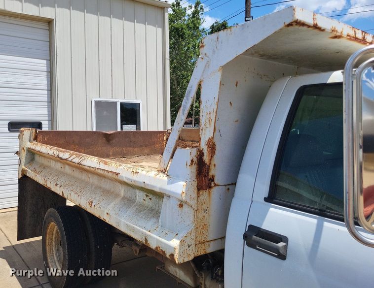 image for item LS9595 2001 Chevrolet Silverado 3500HD  dump bed pickup truck