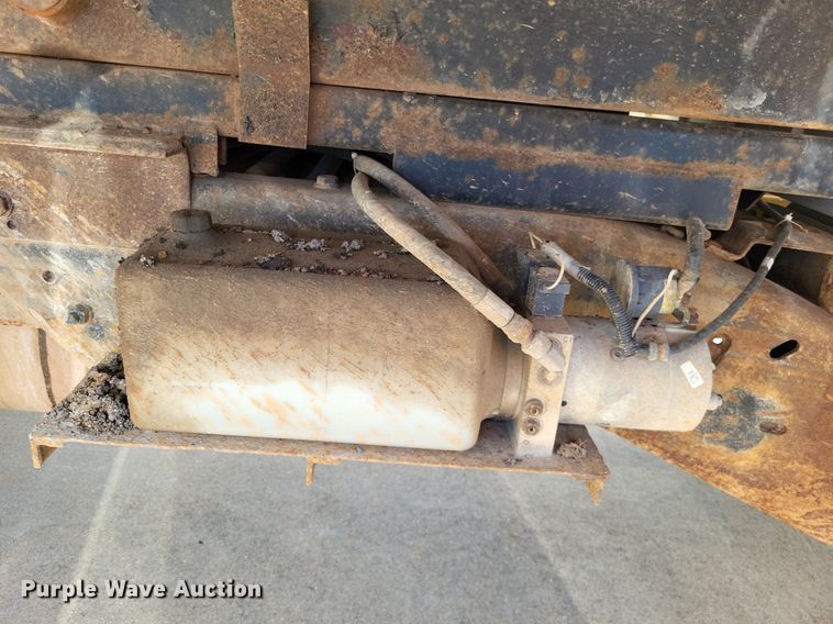 image for item LS9595 2001 Chevrolet Silverado 3500HD  dump bed pickup truck