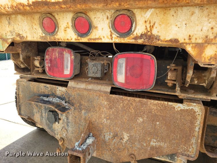 image for item LS9595 2001 Chevrolet Silverado 3500HD  dump bed pickup truck