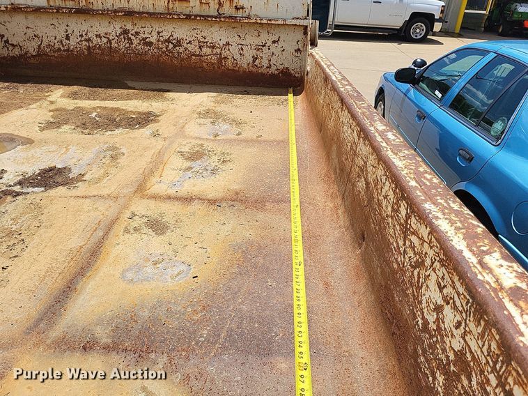 image for item LS9595 2001 Chevrolet Silverado 3500HD  dump bed pickup truck