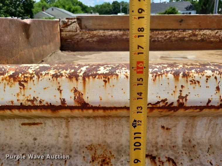 image for item LS9595 2001 Chevrolet Silverado 3500HD  dump bed pickup truck