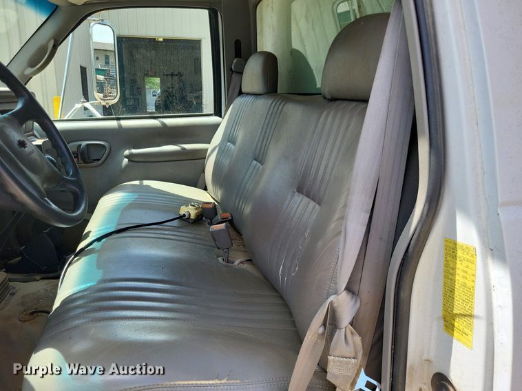 image for item LS9595 2001 Chevrolet Silverado 3500HD  dump bed pickup truck