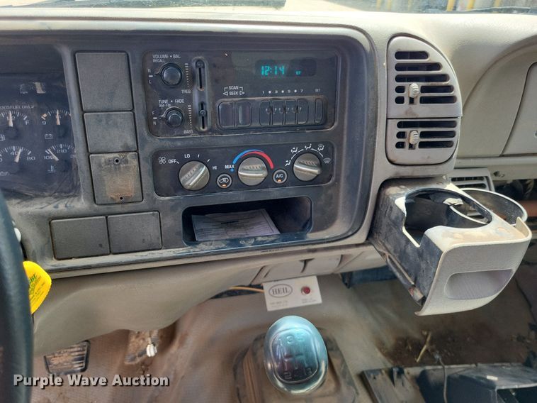 image for item LS9595 2001 Chevrolet Silverado 3500HD  dump bed pickup truck