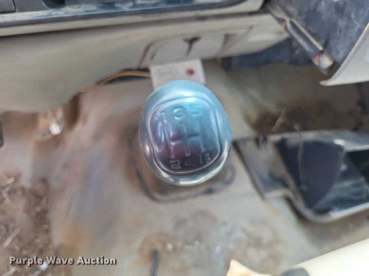 image for item LS9595 2001 Chevrolet Silverado 3500HD  dump bed pickup truck