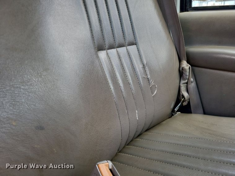 image for item LS9595 2001 Chevrolet Silverado 3500HD  dump bed pickup truck