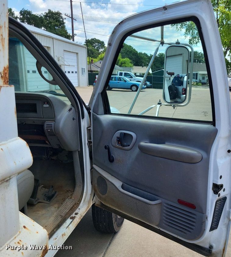 image for item LS9595 2001 Chevrolet Silverado 3500HD  dump bed pickup truck