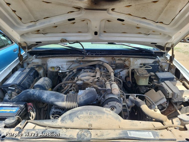 image for item LS9595 2001 Chevrolet Silverado 3500HD  dump bed pickup truck