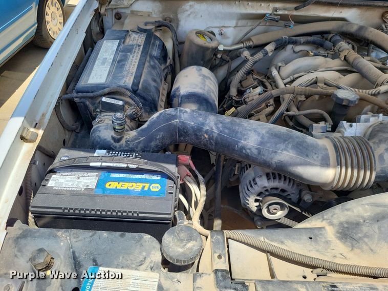 image for item LS9595 2001 Chevrolet Silverado 3500HD  dump bed pickup truck