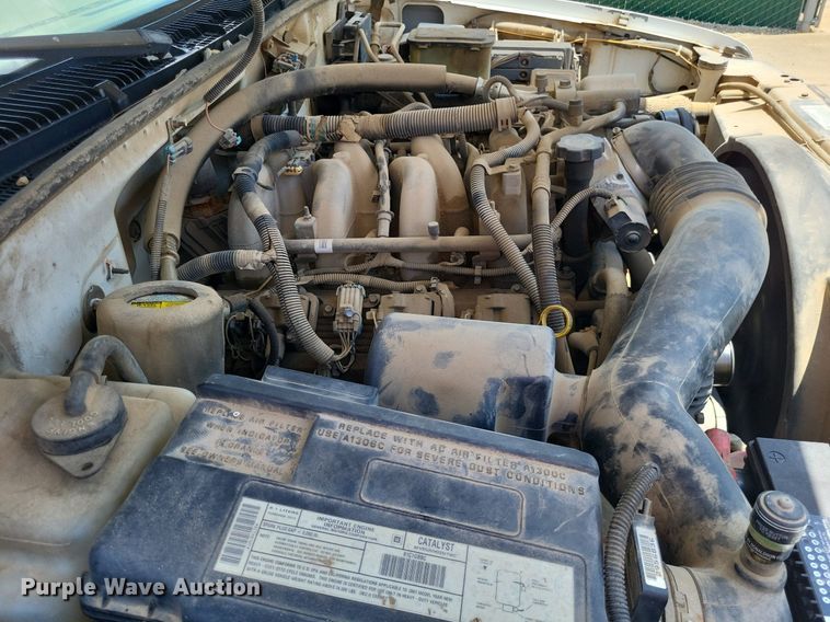 image for item LS9595 2001 Chevrolet Silverado 3500HD  dump bed pickup truck