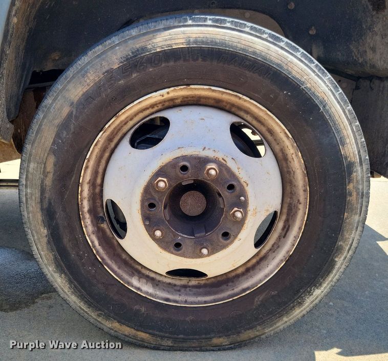 image for item LS9595 2001 Chevrolet Silverado 3500HD  dump bed pickup truck