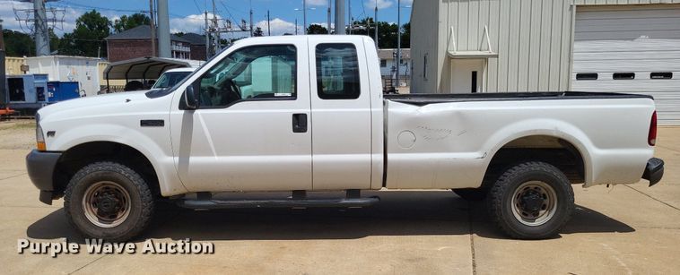 image for item LS9596 2003 Ford F250 Super Duty XL  SuperCab pickup truck