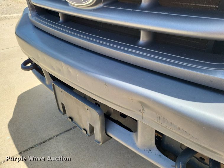 image for item LS9596 2003 Ford F250 Super Duty XL  SuperCab pickup truck