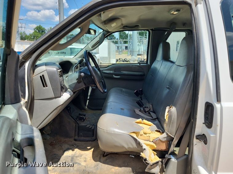 image for item LS9596 2003 Ford F250 Super Duty XL  SuperCab pickup truck