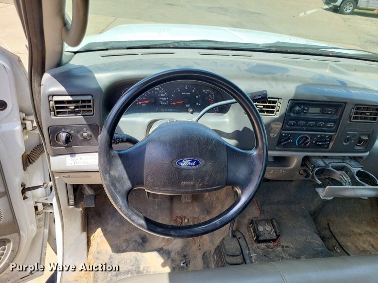 image for item LS9596 2003 Ford F250 Super Duty XL  SuperCab pickup truck