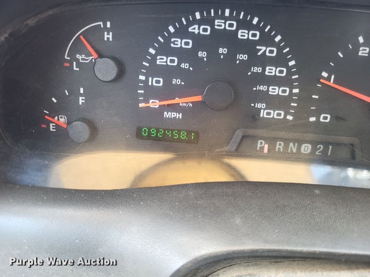 image for item LS9596 2003 Ford F250 Super Duty XL  SuperCab pickup truck