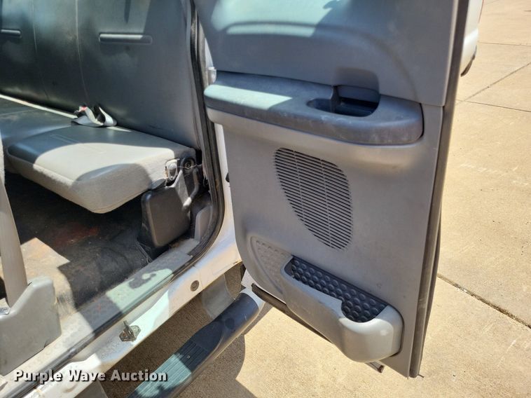 image for item LS9596 2003 Ford F250 Super Duty XL  SuperCab pickup truck