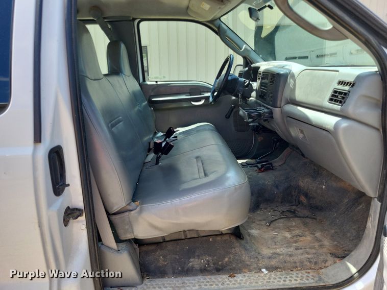 image for item LS9596 2003 Ford F250 Super Duty XL  SuperCab pickup truck