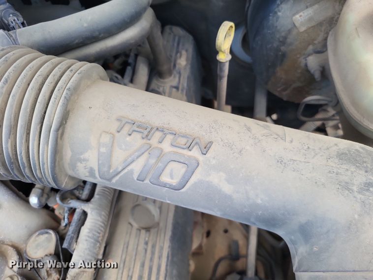 image for item LS9596 2003 Ford F250 Super Duty XL  SuperCab pickup truck