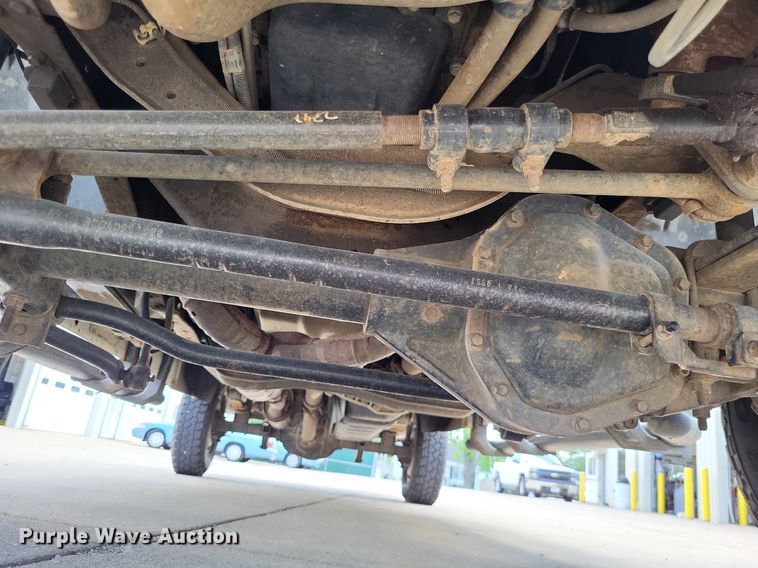 image for item LS9596 2003 Ford F250 Super Duty XL  SuperCab pickup truck