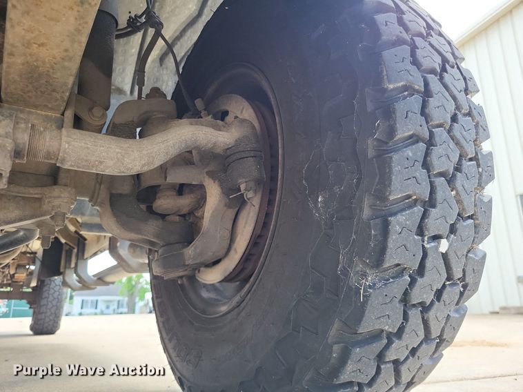 image for item LS9596 2003 Ford F250 Super Duty XL  SuperCab pickup truck