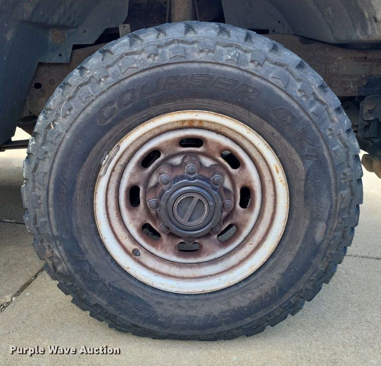 image for item LS9596 2003 Ford F250 Super Duty XL  SuperCab pickup truck