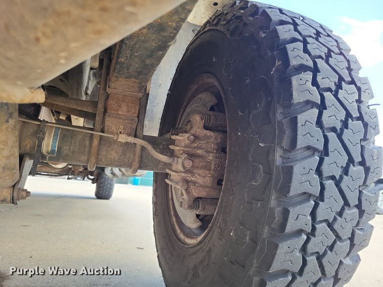 image for item LS9596 2003 Ford F250 Super Duty XL  SuperCab pickup truck