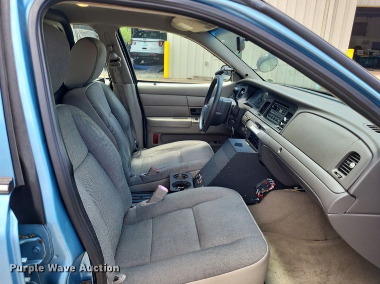 image for item LS9597 2011 Ford Crown Victoria Police Interceptor