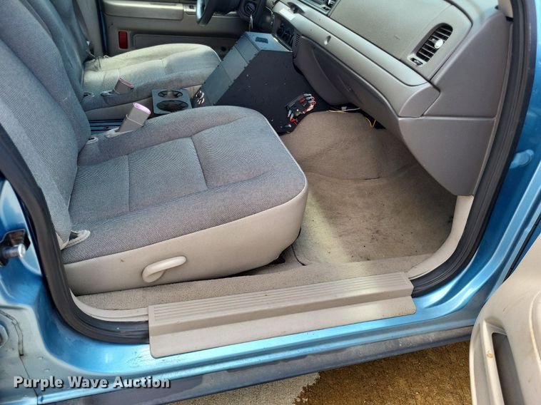 image for item LS9597 2011 Ford Crown Victoria Police Interceptor