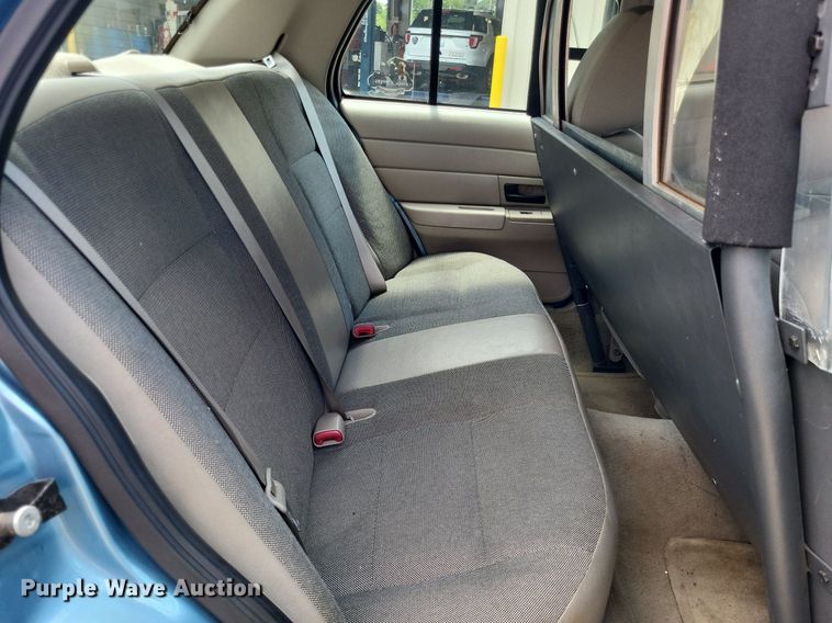 image for item LS9597 2011 Ford Crown Victoria Police Interceptor