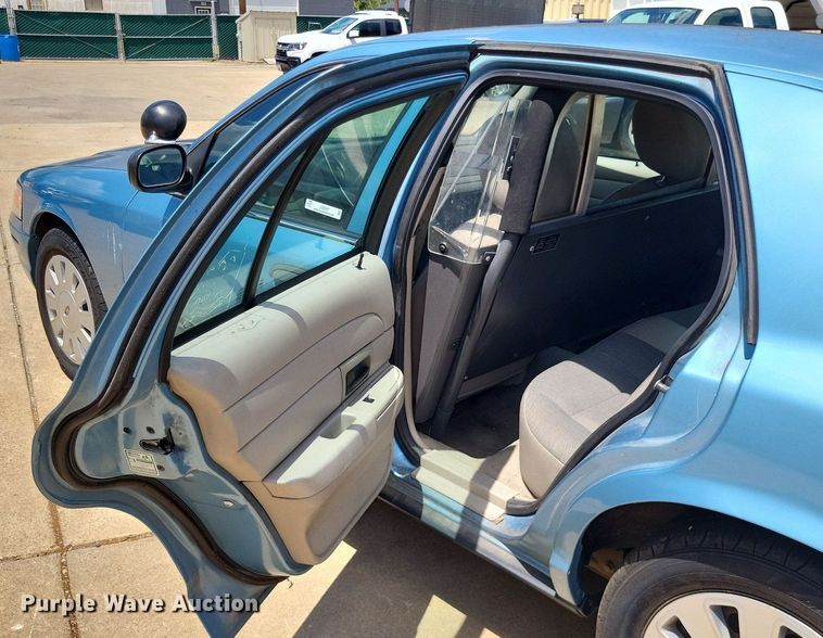 image for item LS9597 2011 Ford Crown Victoria Police Interceptor