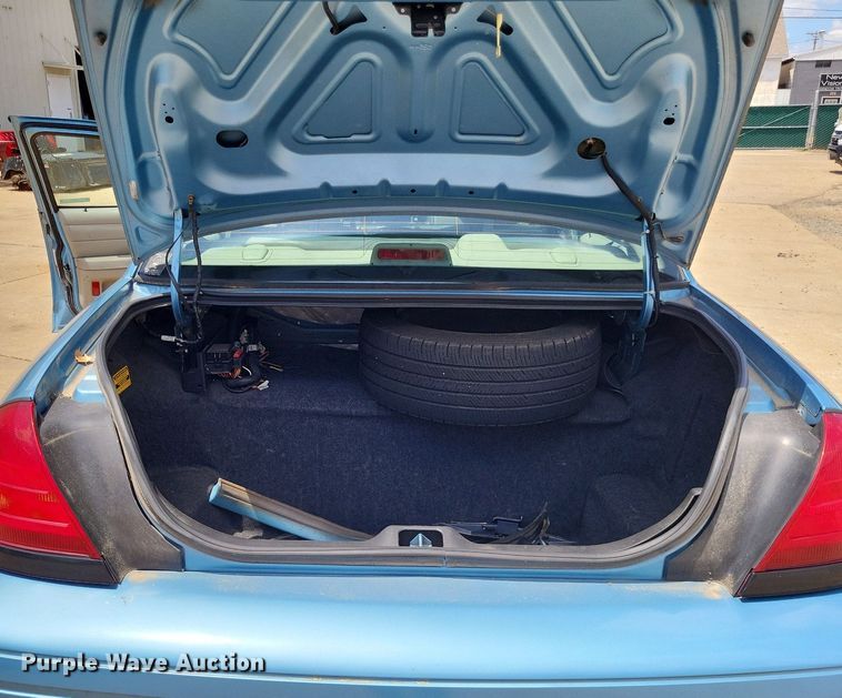 image for item LS9597 2011 Ford Crown Victoria Police Interceptor