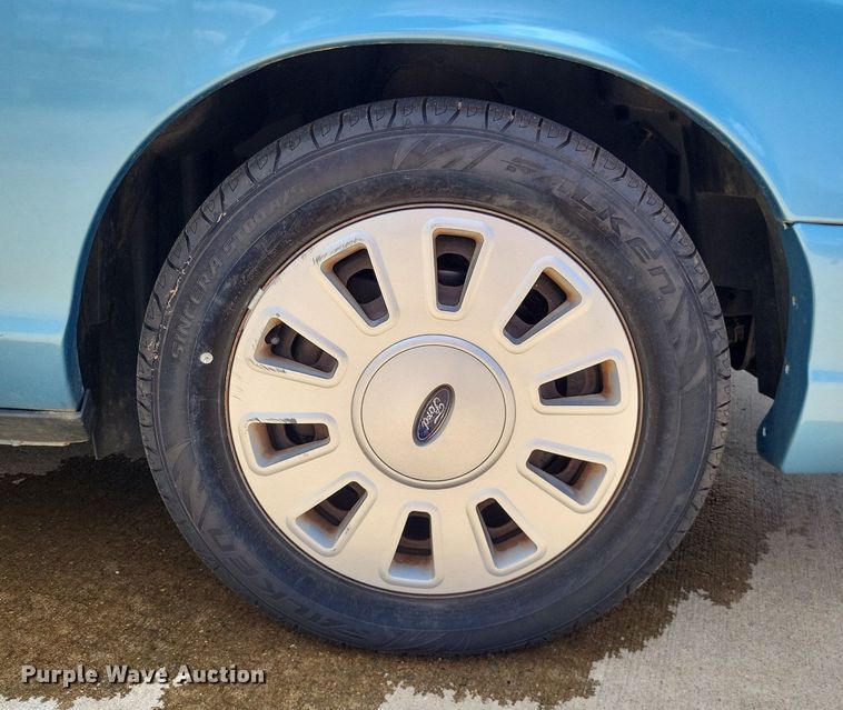 image for item LS9597 2011 Ford Crown Victoria Police Interceptor