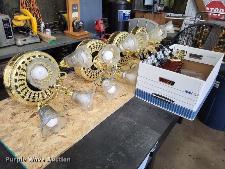 image for item LS9598 (4) Hampton Bay F552S(CH) PB ceiling fans