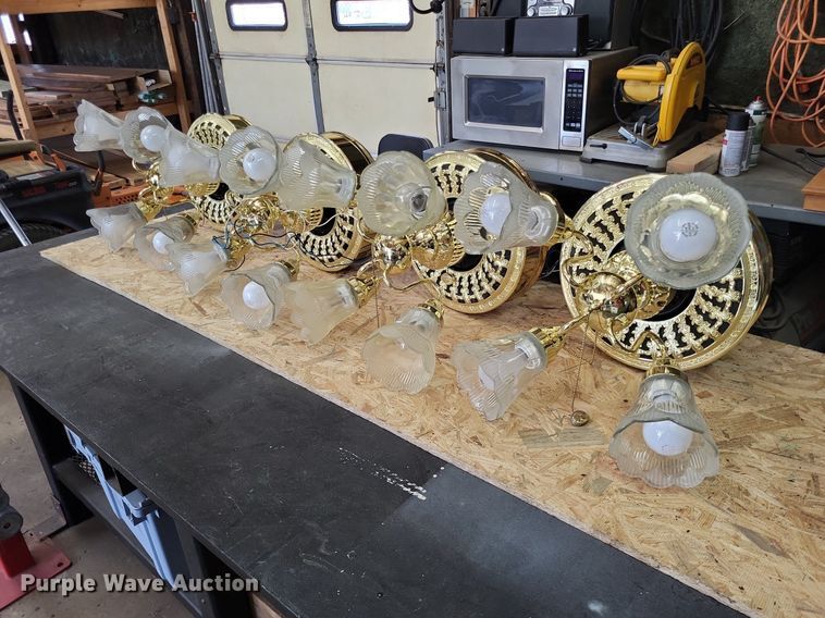 image for item LS9598 (4) Hampton Bay F552S(CH) PB ceiling fans