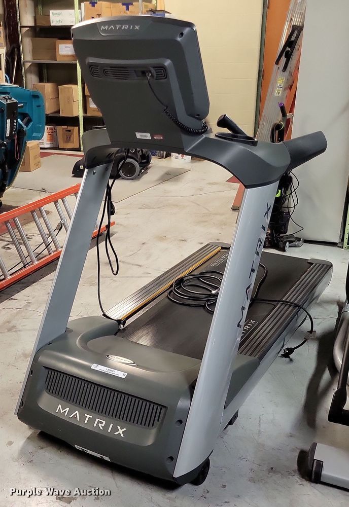 image for item LS9601 (2) Matrix T-5X-07-C treadmills