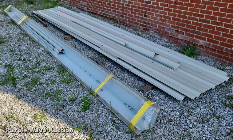 image for item LS9612 Approximately 6 sheets of metal siding/roofing