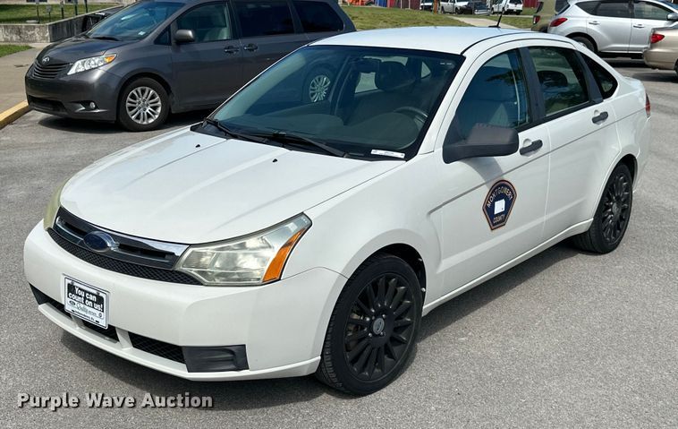 image for item MB9705 2010 Ford Focus SE