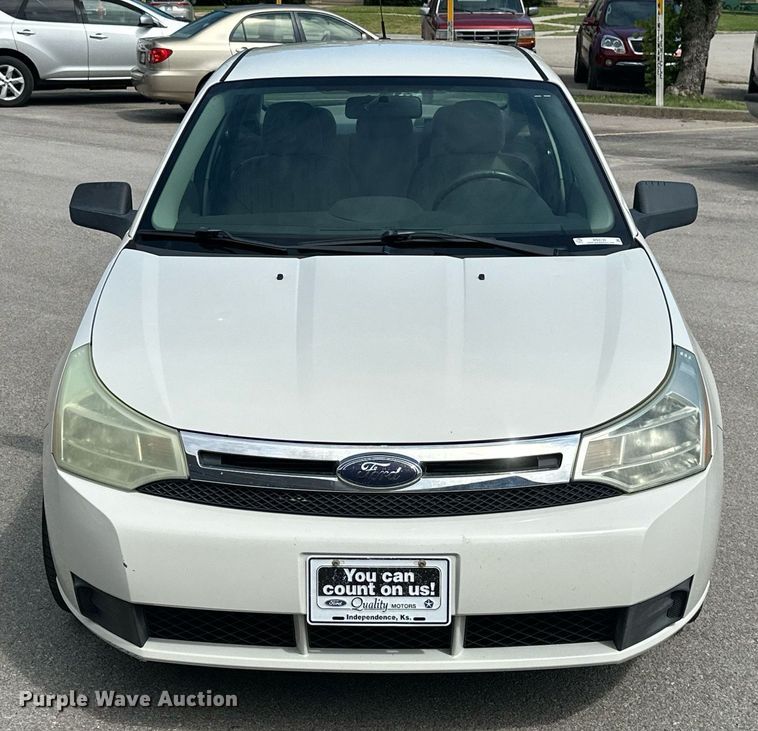 image for item MB9705 2010 Ford Focus SE