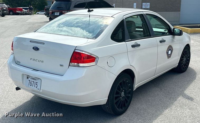image for item MB9705 2010 Ford Focus SE