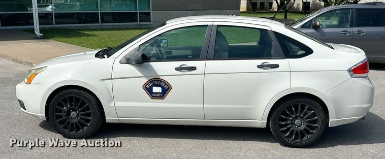 image for item MB9705 2010 Ford Focus SE