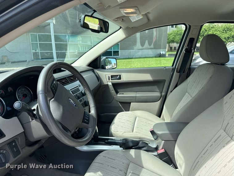 image for item MB9705 2010 Ford Focus SE