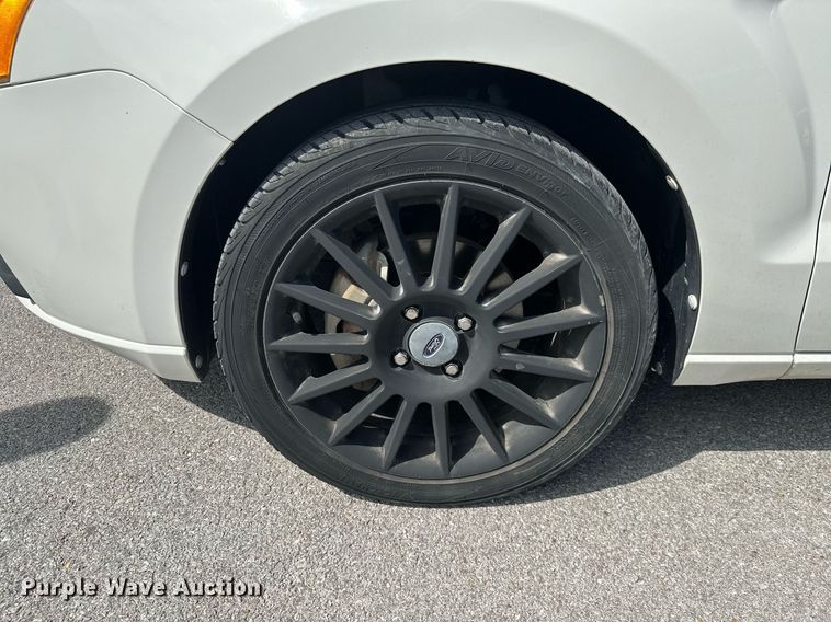 image for item MB9705 2010 Ford Focus SE