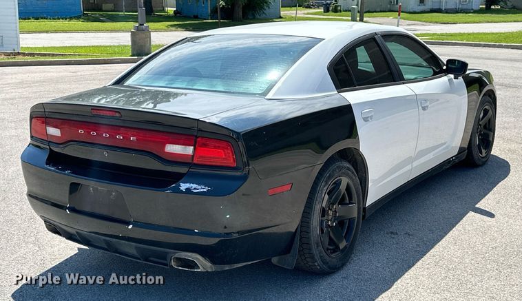 image for item MB9707 2013 Dodge Charger Police