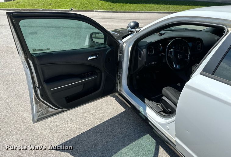 image for item MB9707 2013 Dodge Charger Police