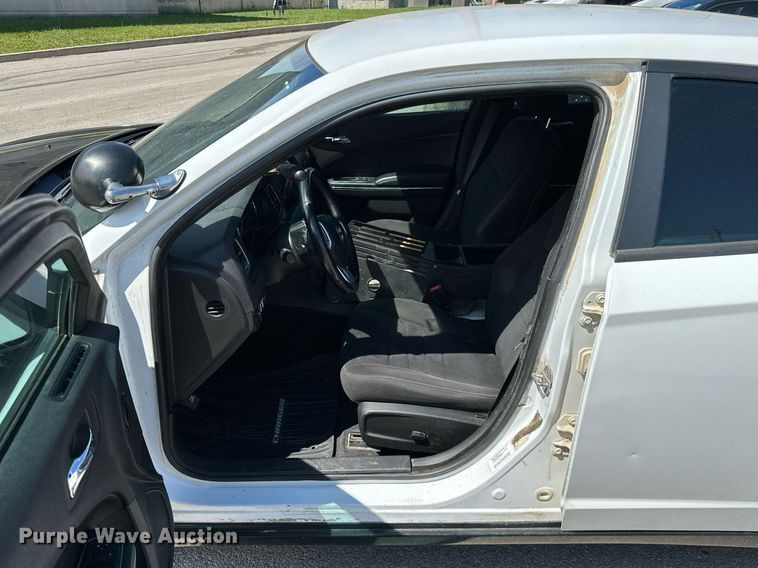 image for item MB9707 2013 Dodge Charger Police